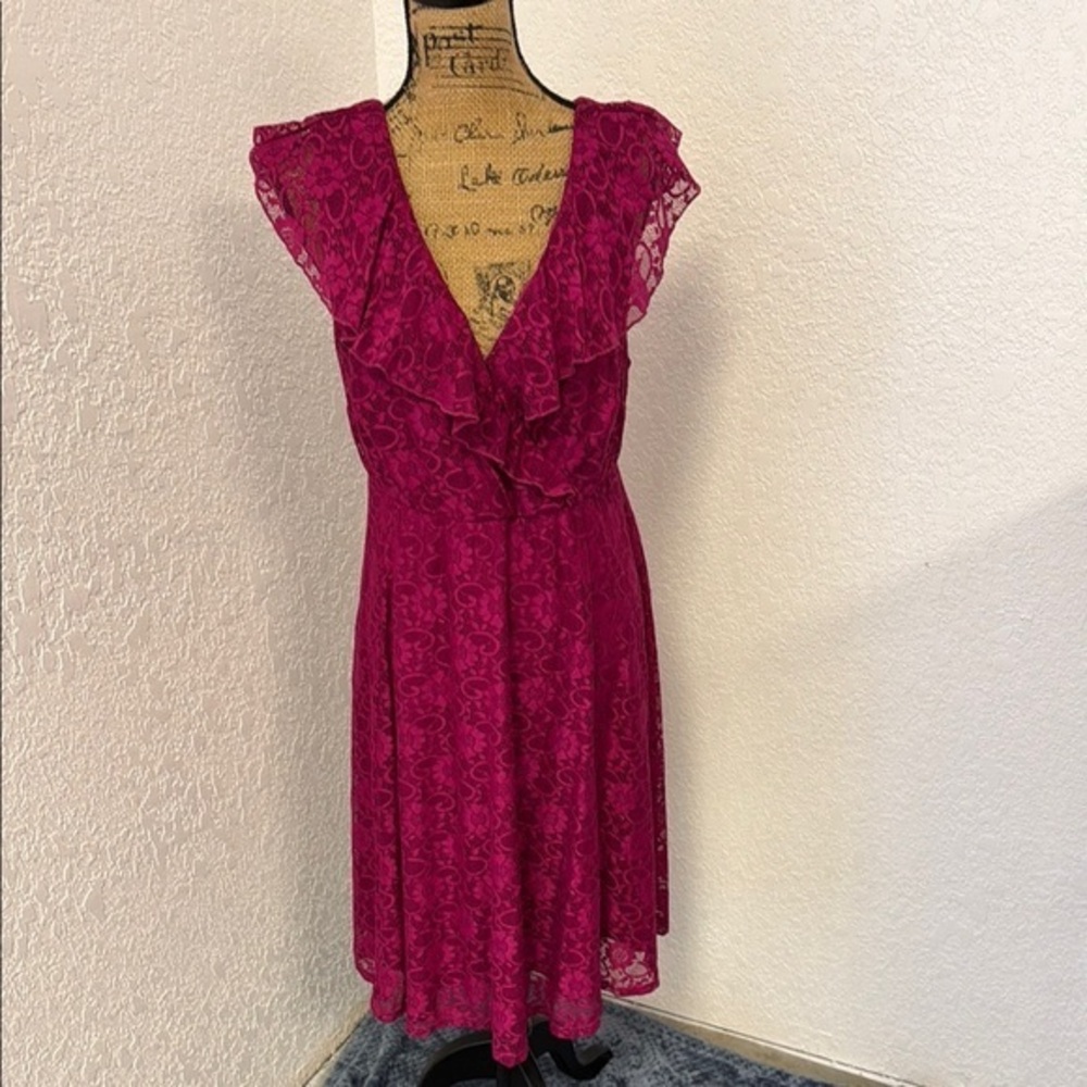 Elegant Lace Ruffle Dress in Pink